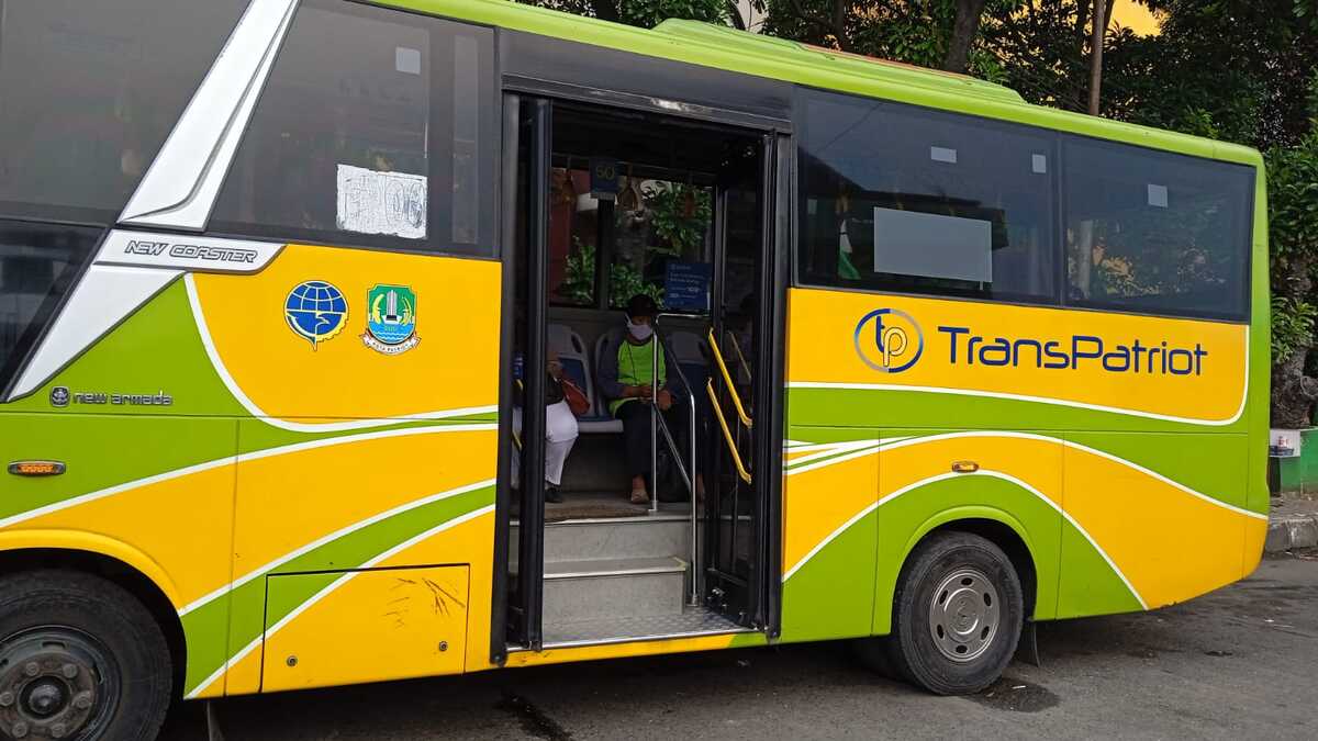 Bus Bekasi: Jantung Transportasi Kota Patriot, Antara Harapan dan Kenyataan