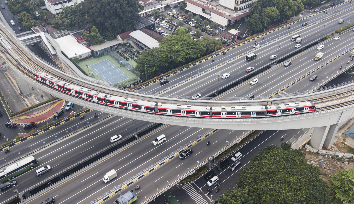 Voyaga etganlar pornosini bepul tomosha qiling Mashina bilan yalangoch yulduzlarning mushuki