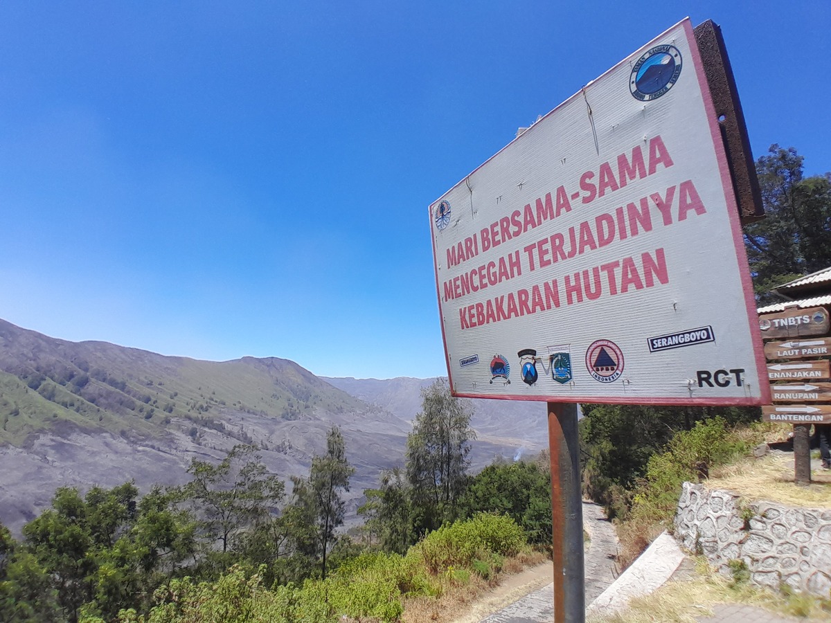 Sabana Pengol di Bromo Kembali Terbakar, Akses dari Malang Ditutup