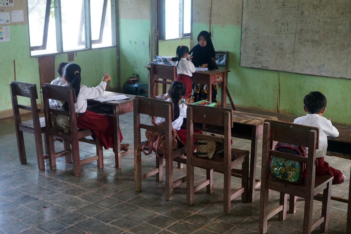 Teluku untuk artikel Mengapa Lonjakan Biaya Sekolah Dasar Melebihi Gaji Orangtua?