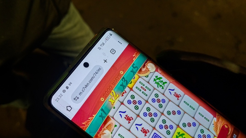 Kisah Hidup ”Rungkad” Pejudi ”Online”