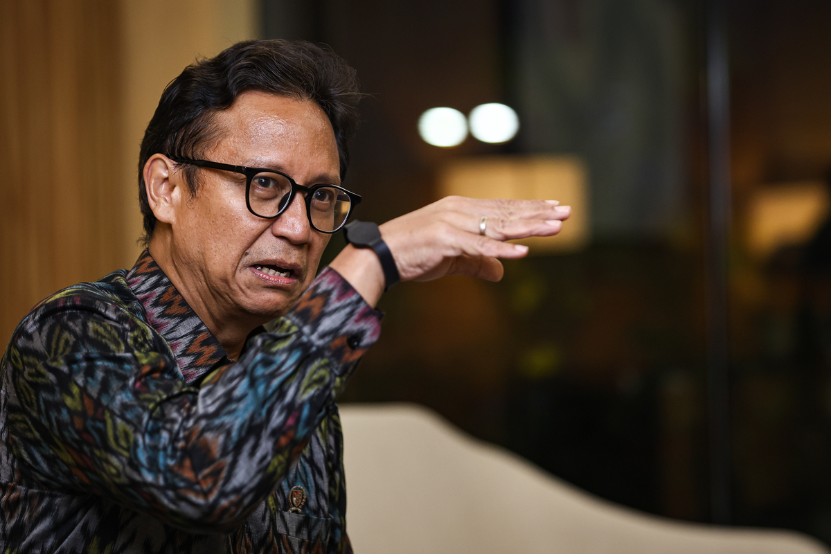 Katta olchamdagi ayollar bilan jinsiy pozitsiyalar Porno aktrisa Sofi Di